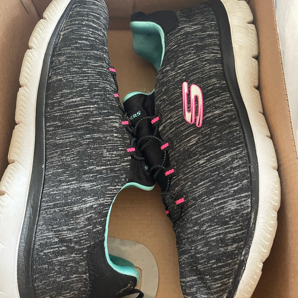 Skechers shoes